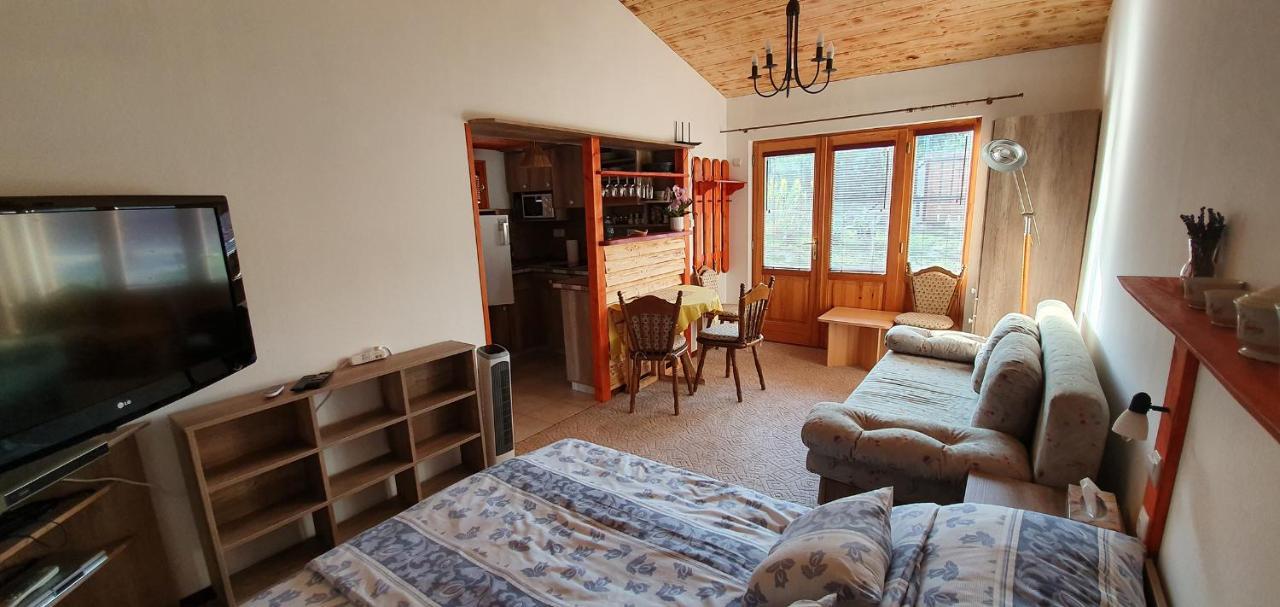 Dalia Apartmanok Csopak Pokój zdjęcie
